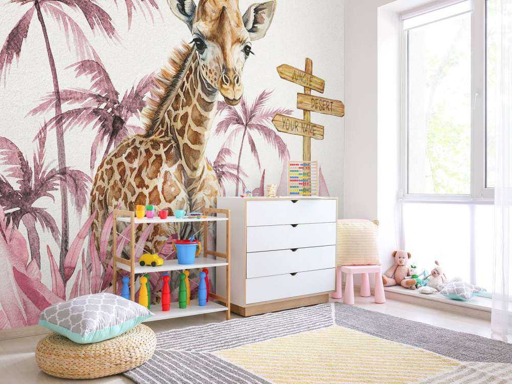 Baby-Giraffe im Dschungel rosa