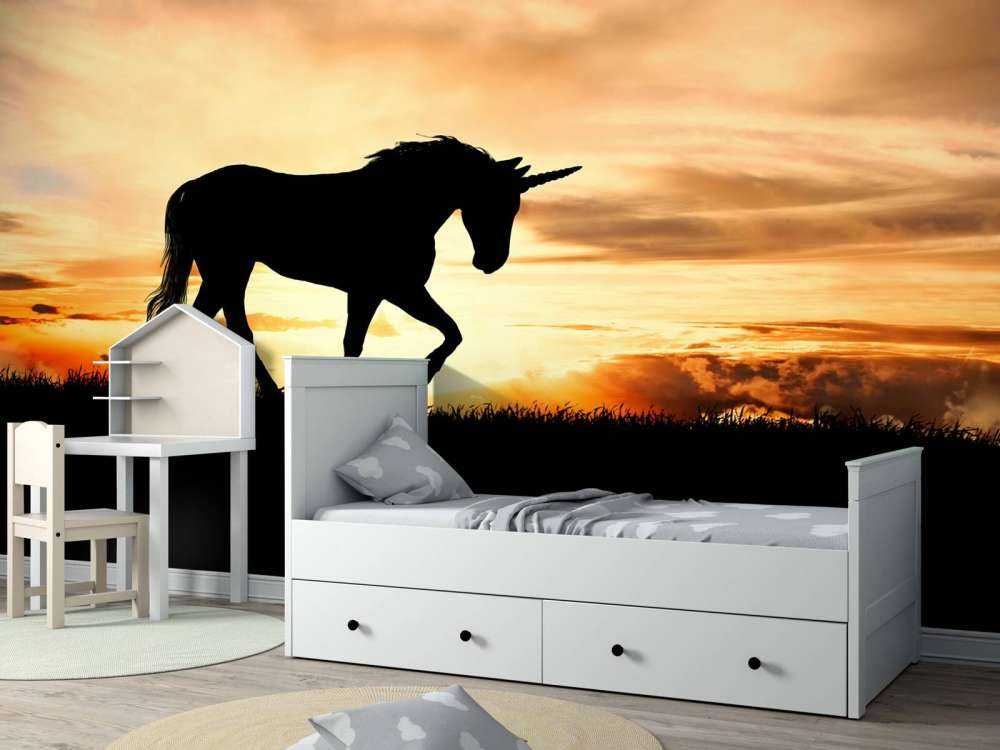 Einhorn-Silhouette bei Sonnenuntergang