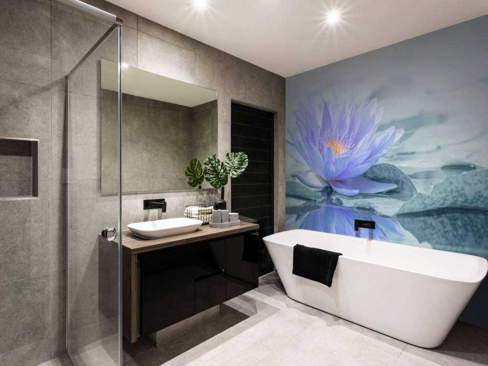 Flower reflection