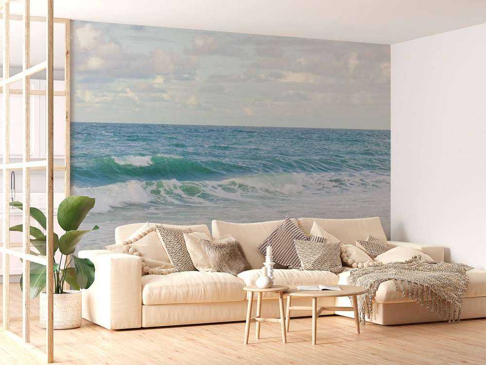 Meer mit hohen Wellen
