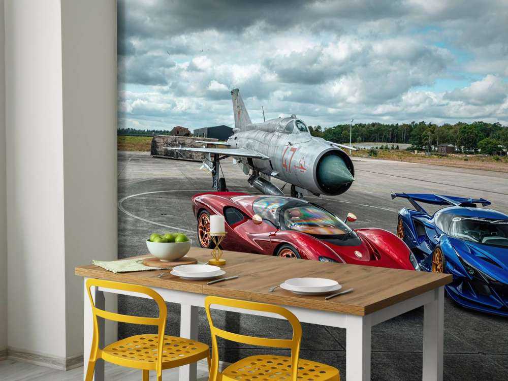 Hypercars und Kampfjets