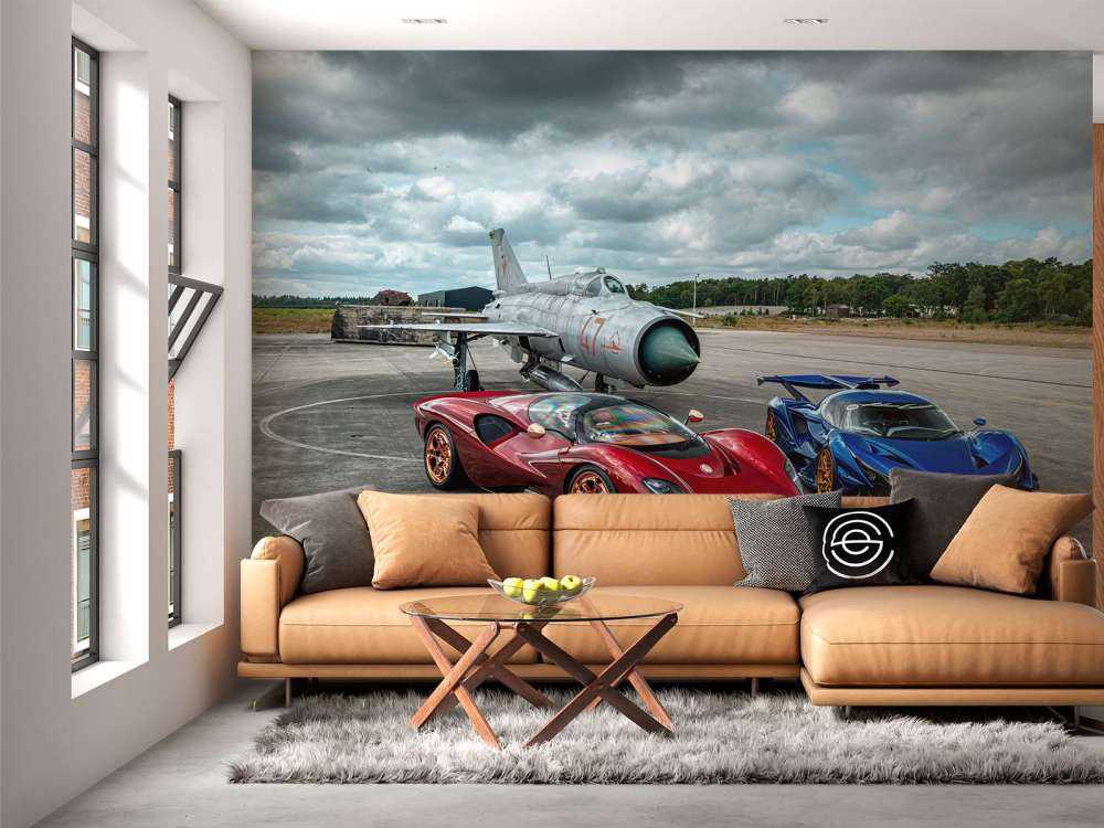 Hypercars und Kampfjets