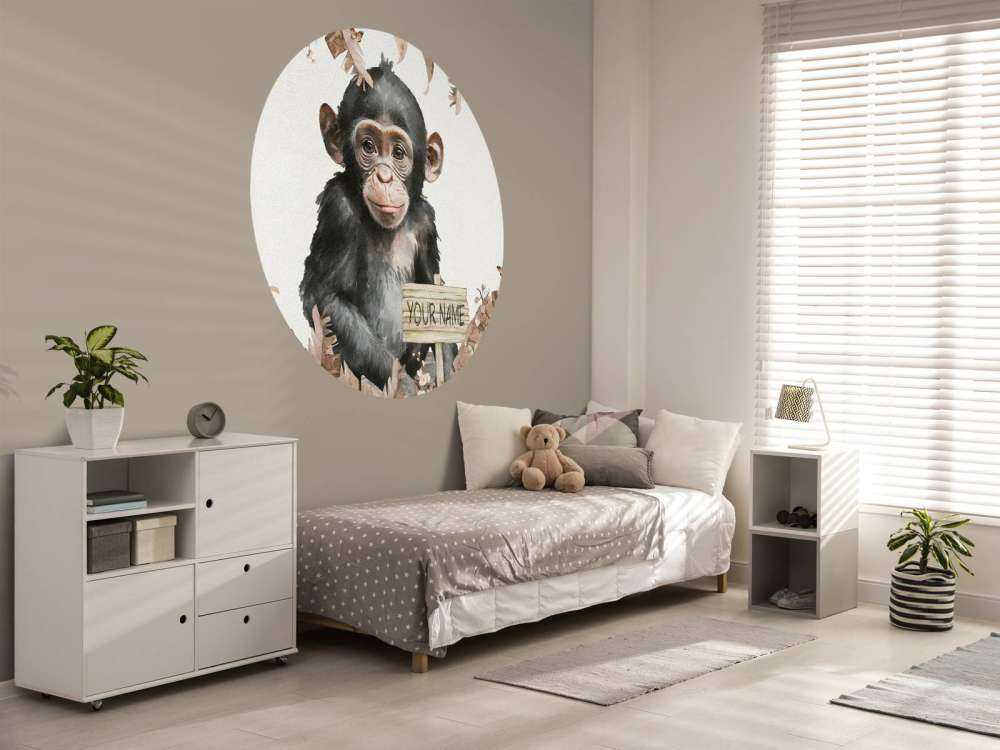 Baby Schimpanse im Dschungel taupe