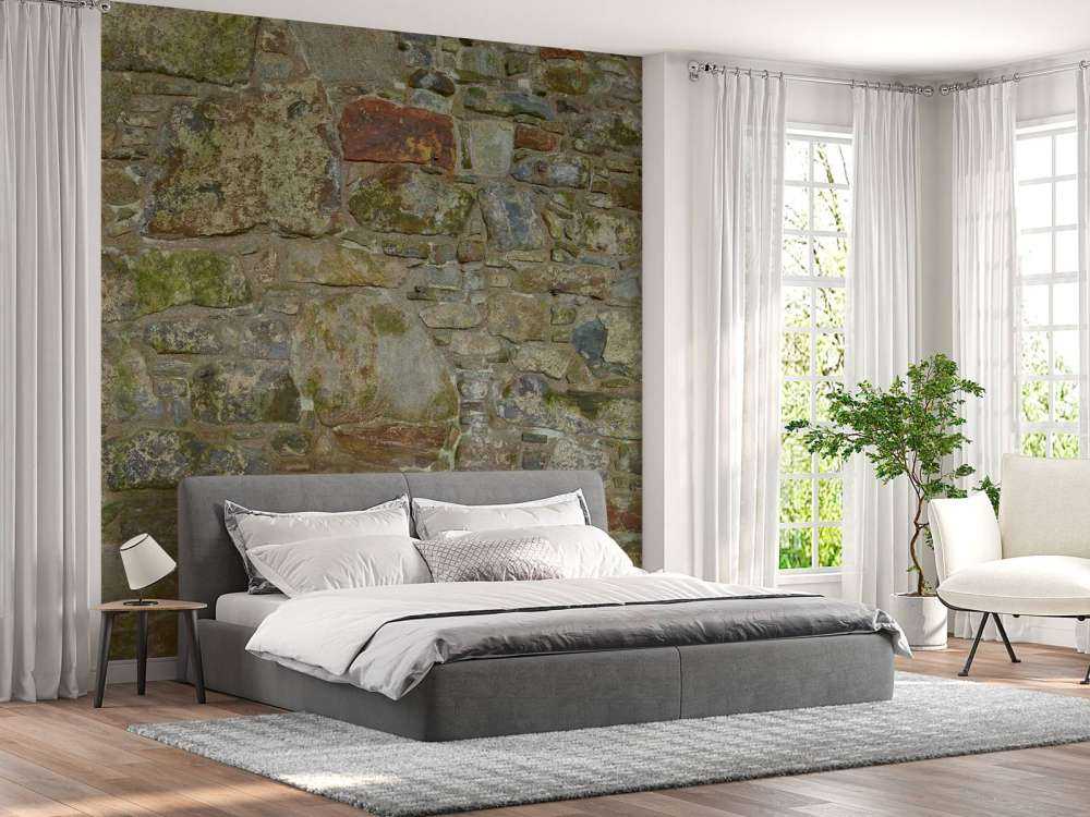 Alte Wand mit Moos