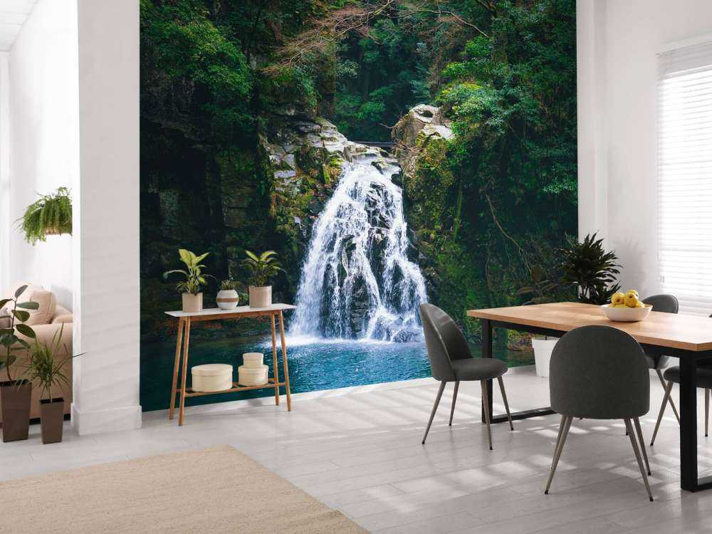 Schöner Wasserfall
