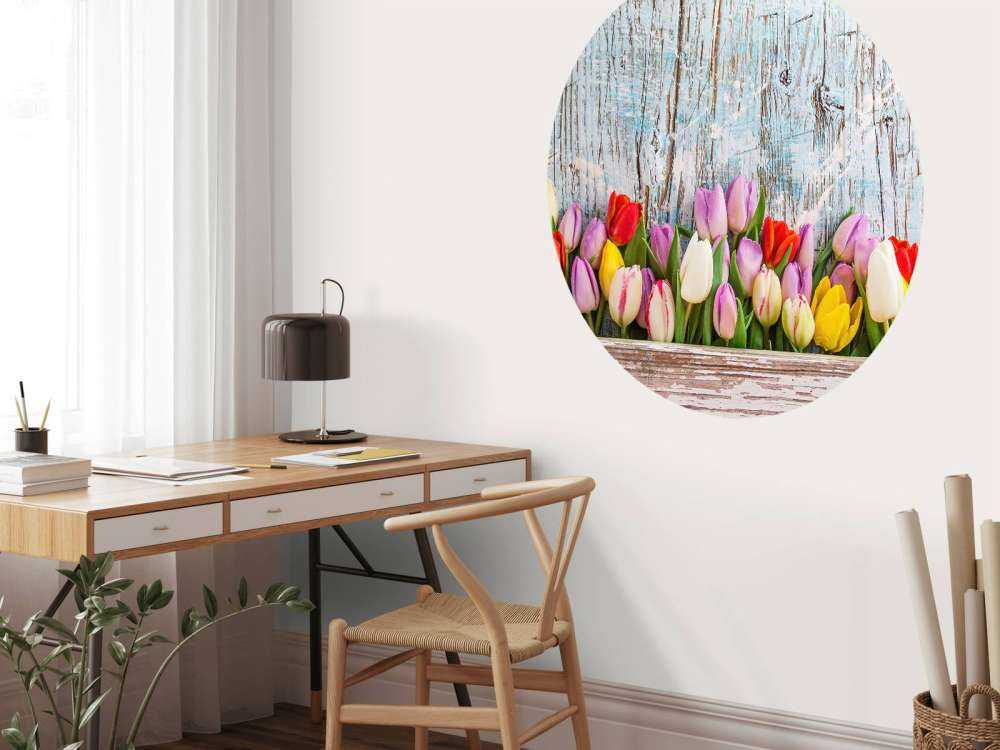 Tulpen mit Holz