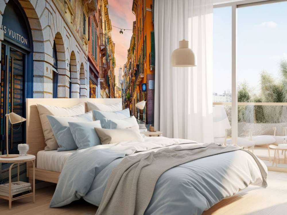 Einkaufsstraße bei Sonnenaufgang