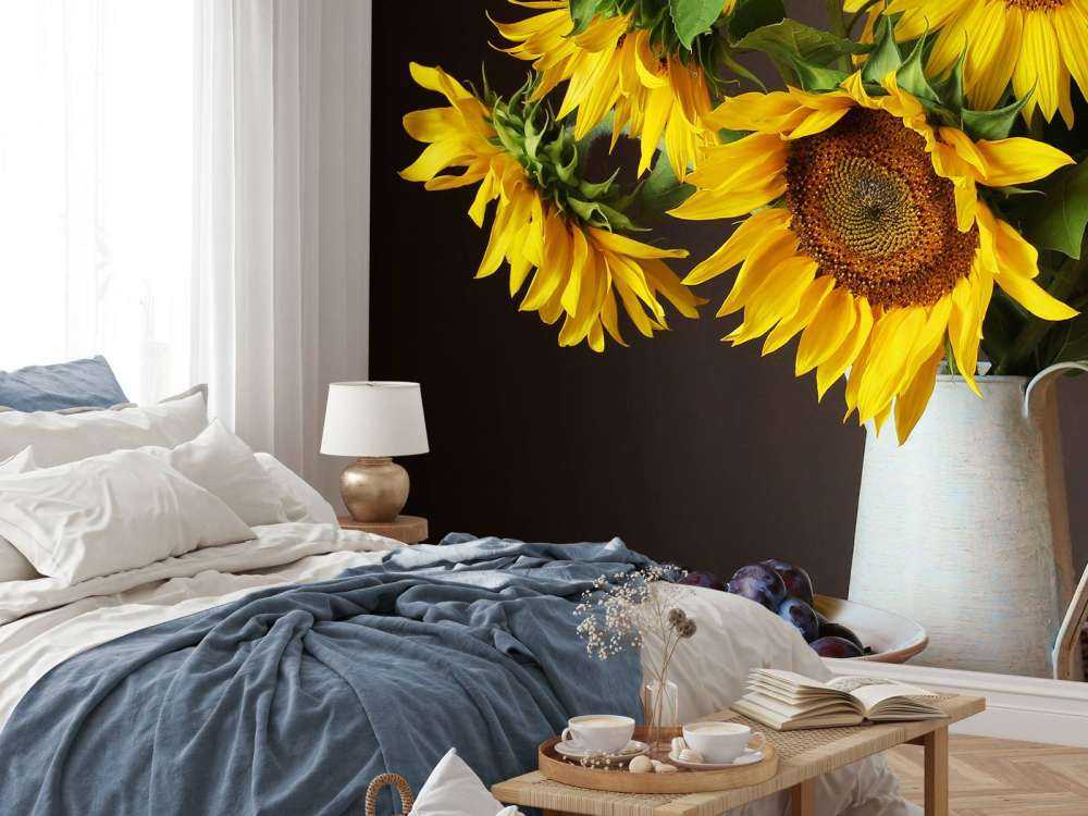 Sonnenblumen und Beeren