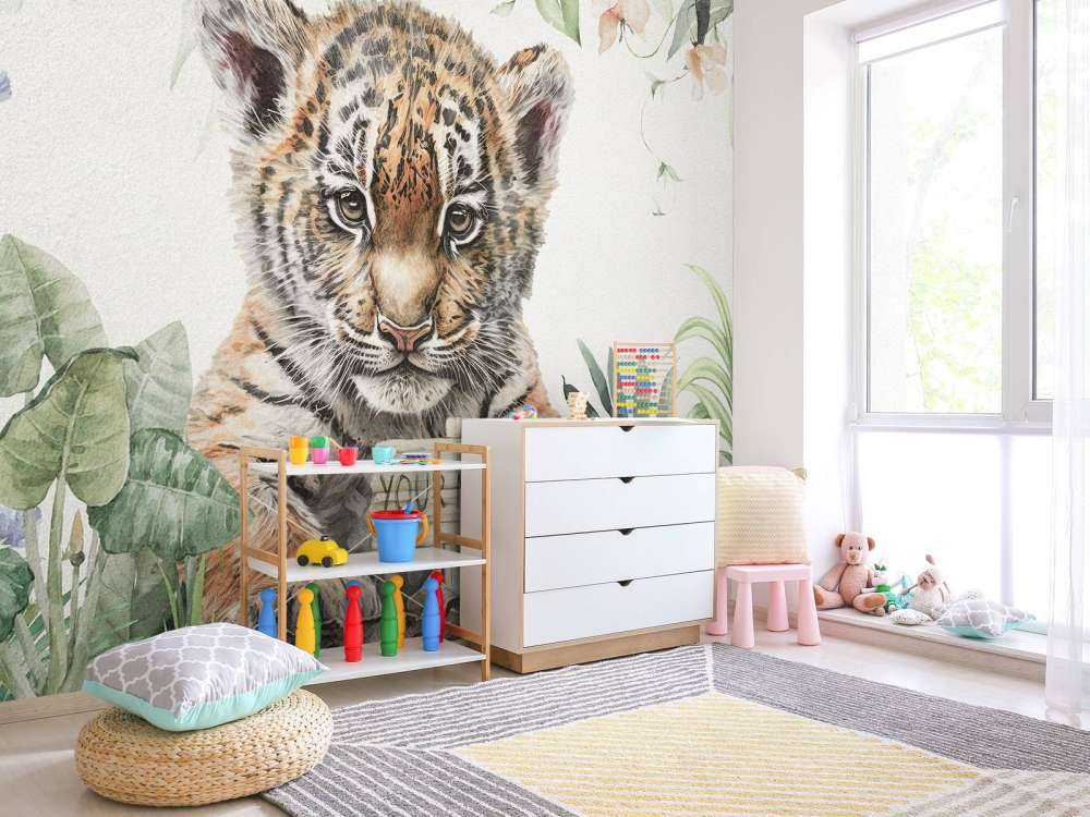Niedlicher Tiger mit Pflanzen