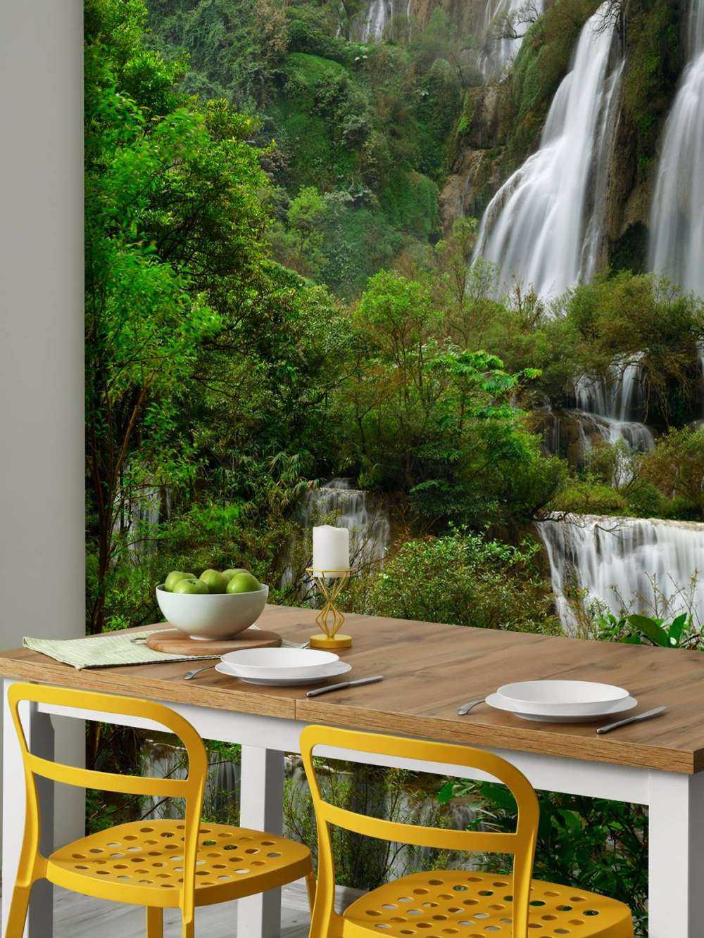 Großer Wasserfall in Thailand