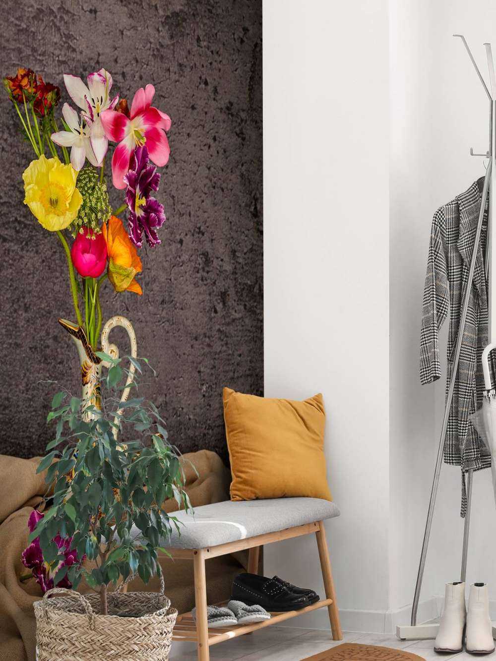Blumen in klassischer Vase