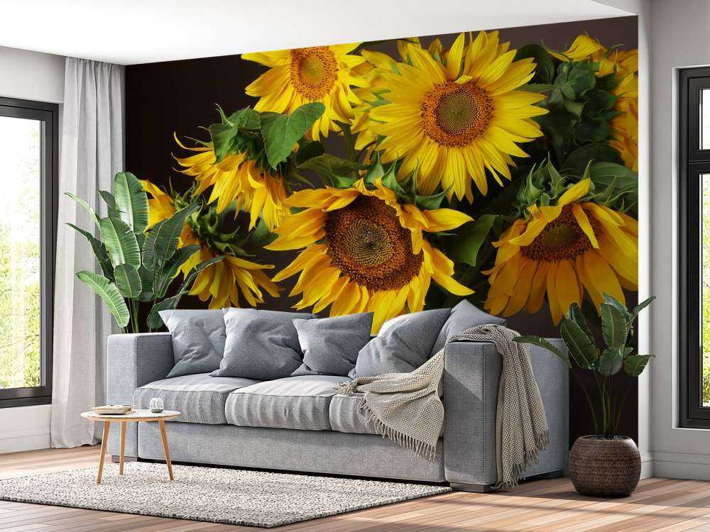 Sonnenblumen und Beeren