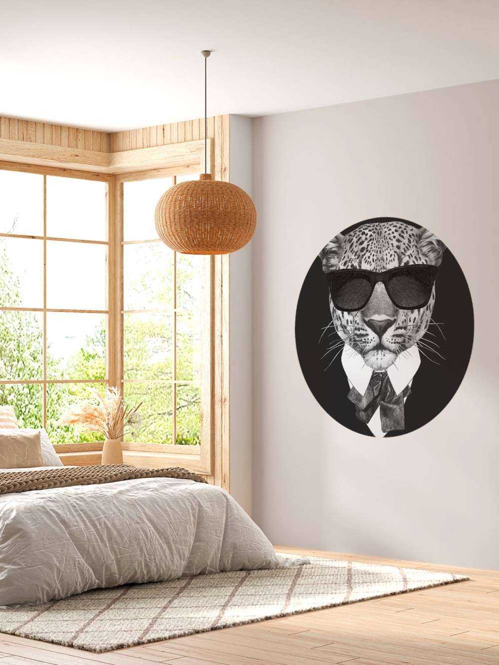 Leopard im Anzug