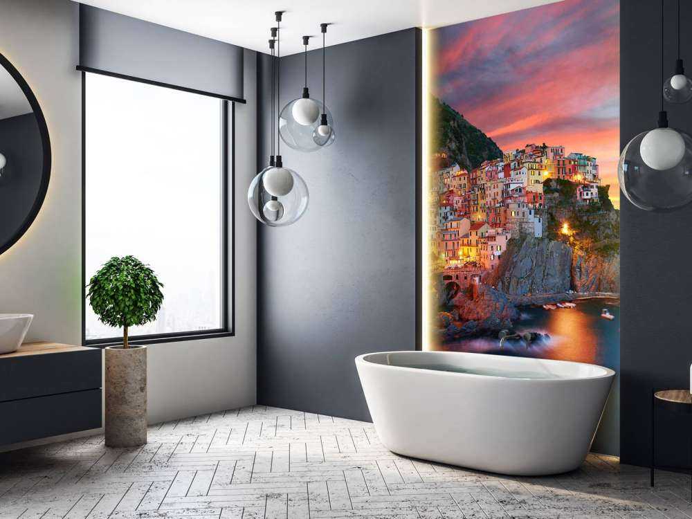 Italienische Stadt bei Sonnenuntergang