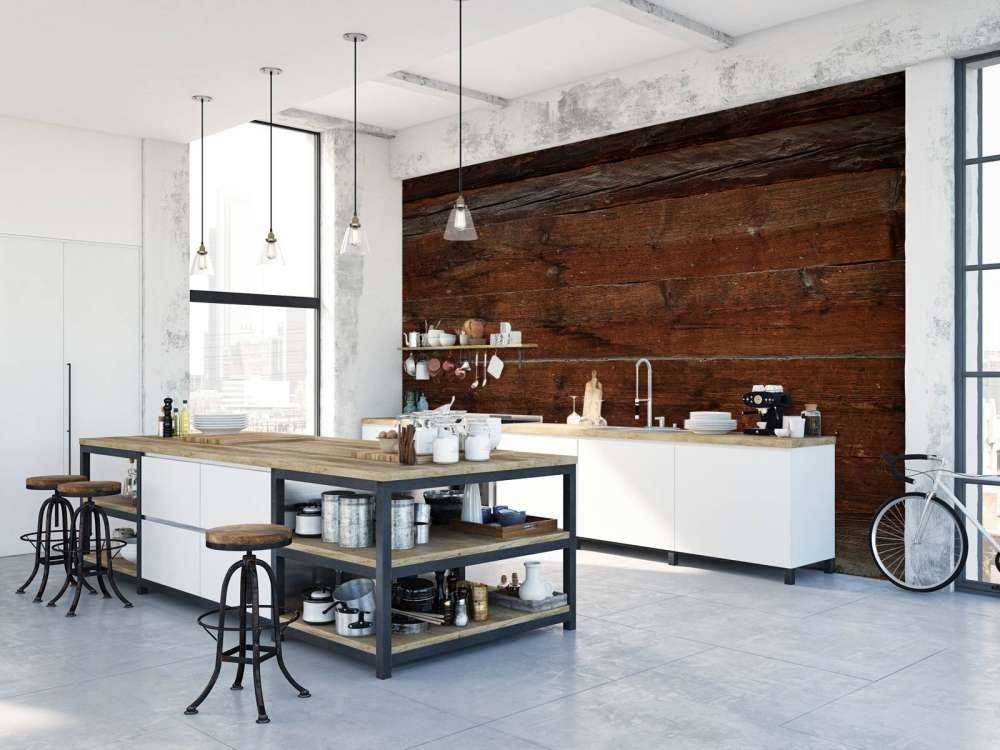 Verschiedene Bretter aus dunklem Holz