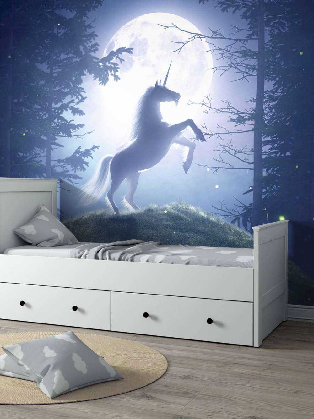 Einhorn bei Vollmond