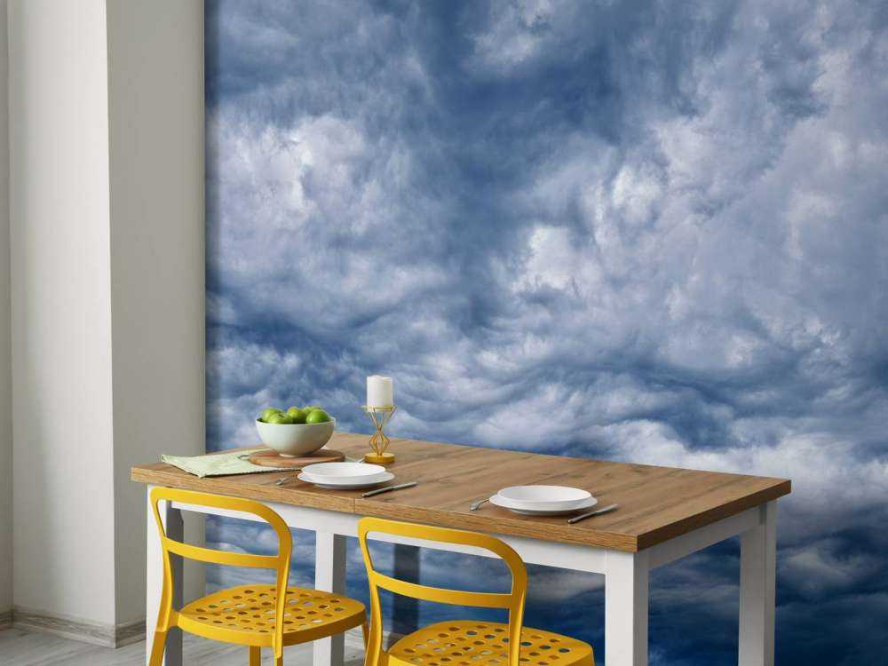 Aufwühlende Wolken