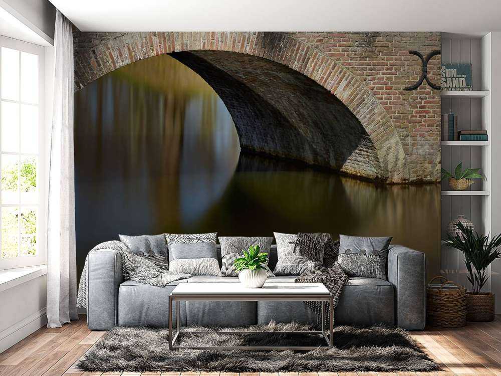 Alte Bogenbrücke zum Schloss