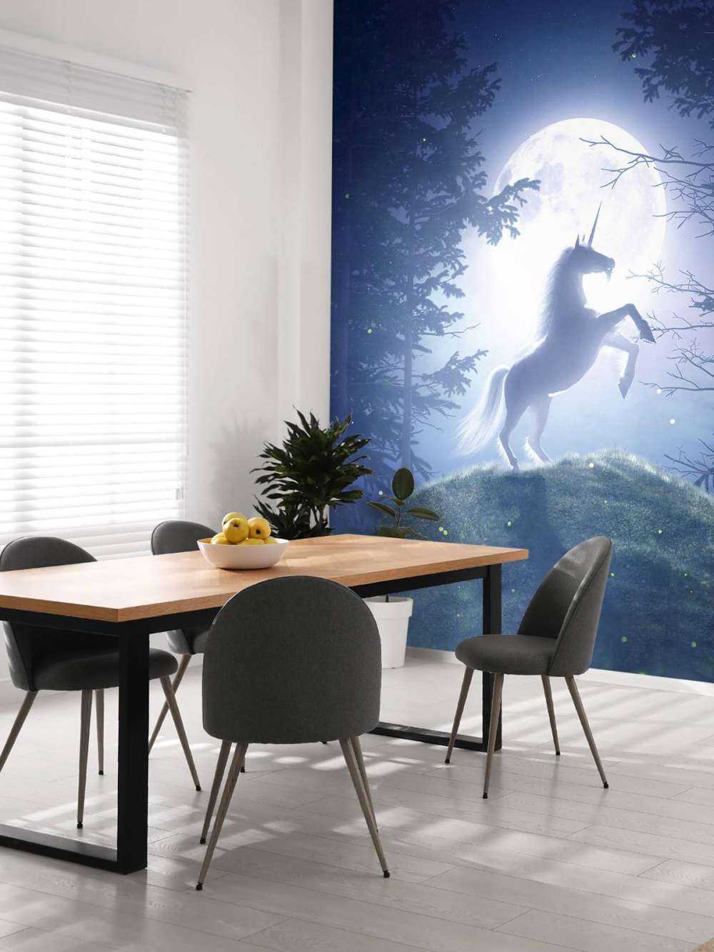 Einhorn bei Vollmond
