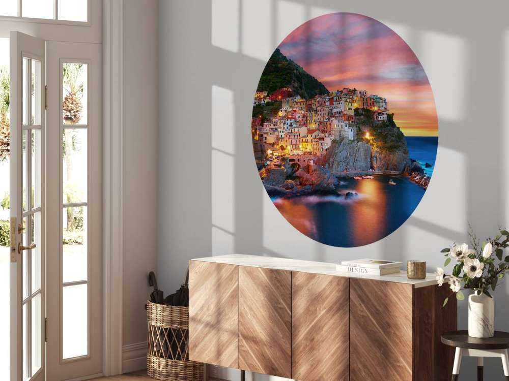 Italienische Stadt bei Sonnenuntergang