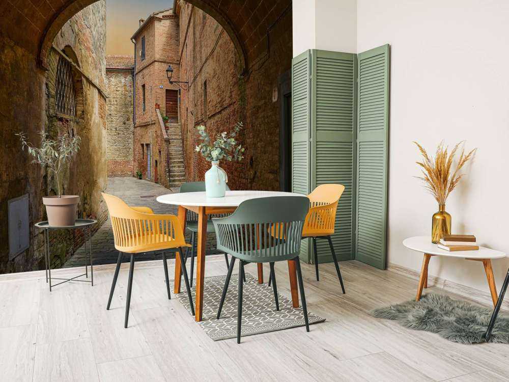 Schmale gewölbte Straße