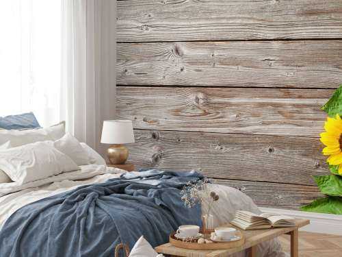 Sonnenblumen und Holz