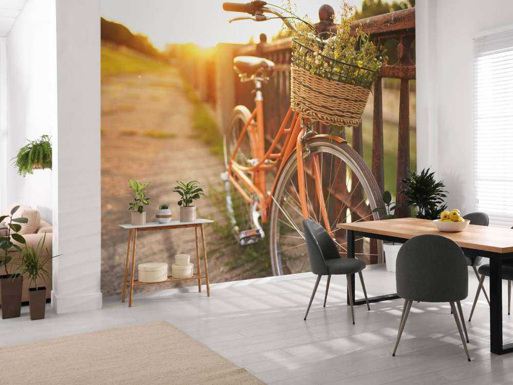 Rotes Fahrrad mit Korb