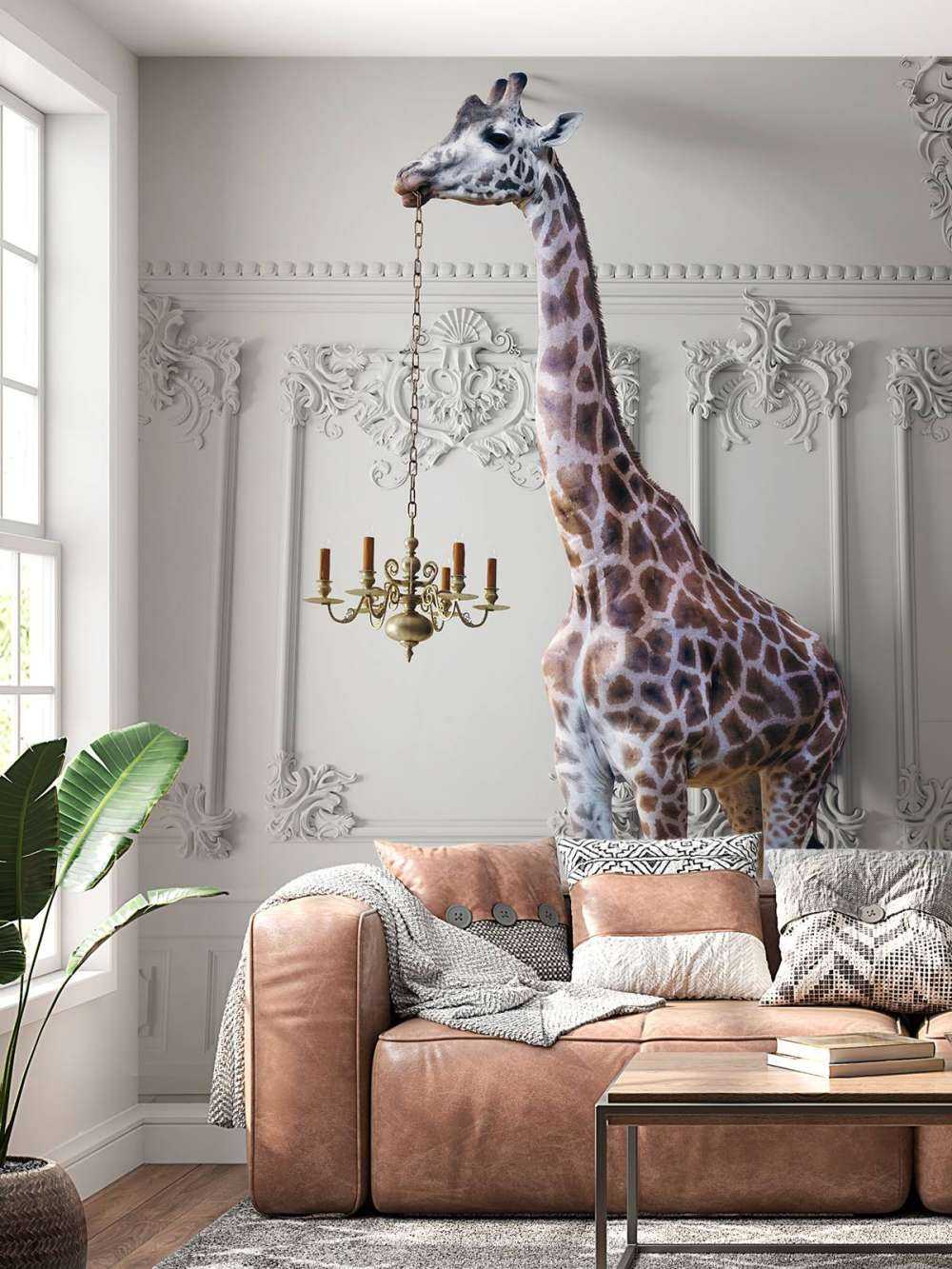 Giraffe mit Kerzenständer