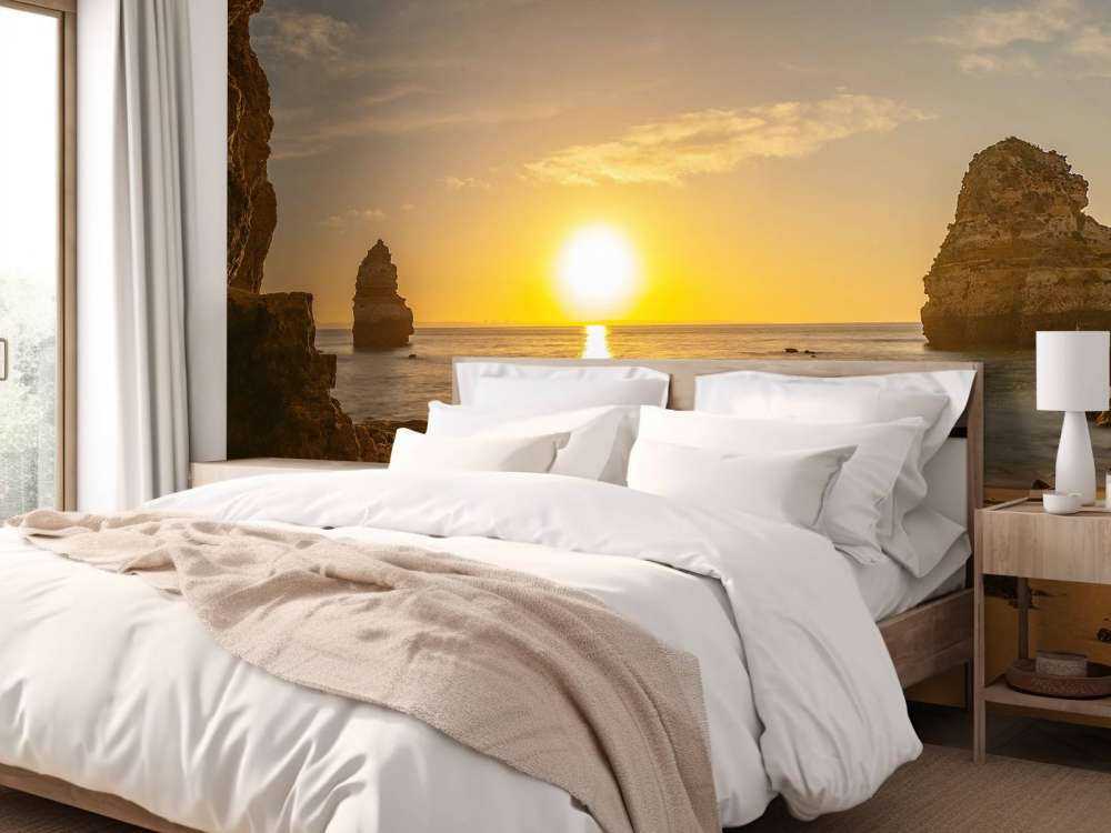 Sonnenaufgang aus einer Höhle