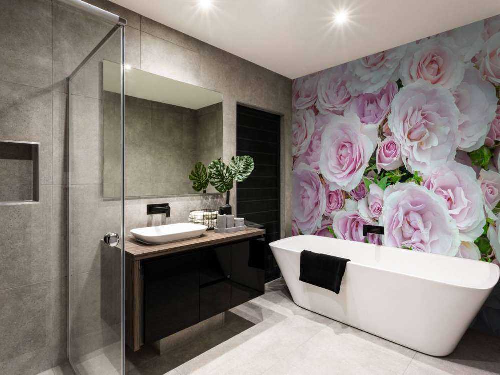 Bunte weiße und rosa Rosen