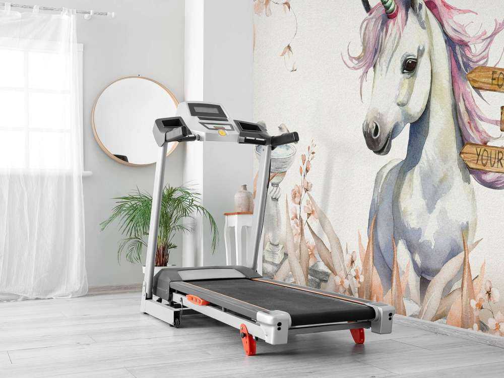 Baby Einhorn mit Pflanzen taupe