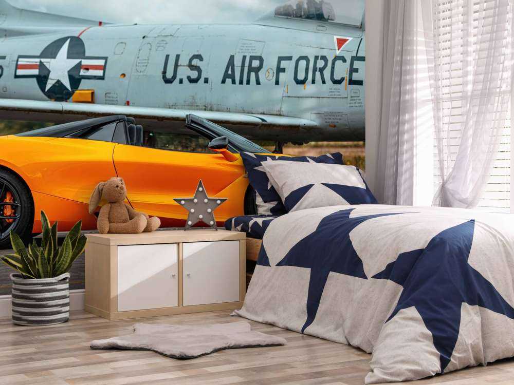 Supersportwagen und Kampfjet