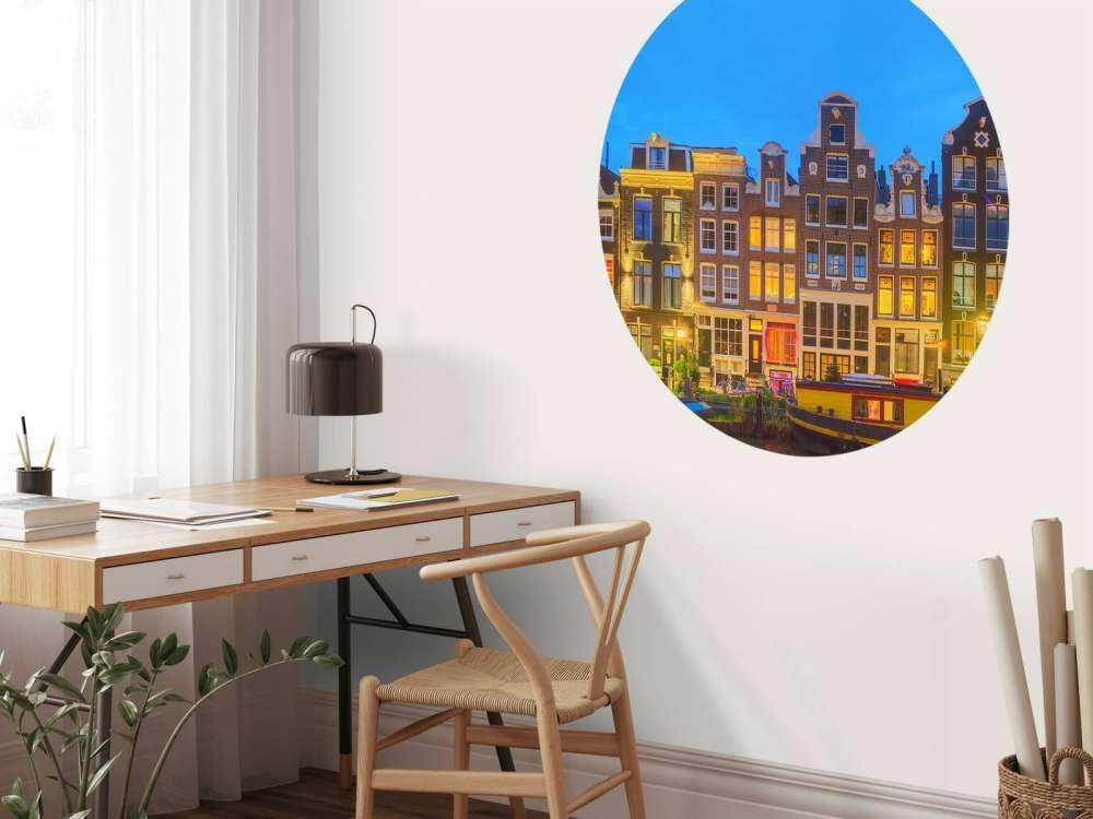 Häuser in Amsterdam bei Nacht