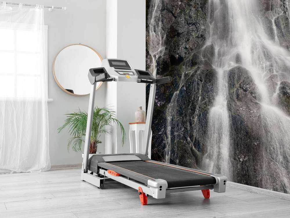 Wasserfall auf Felsen 