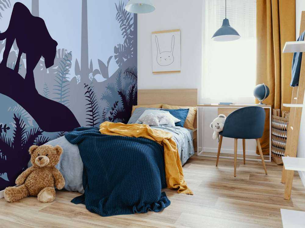 Leopard in einem blauen Dschungel