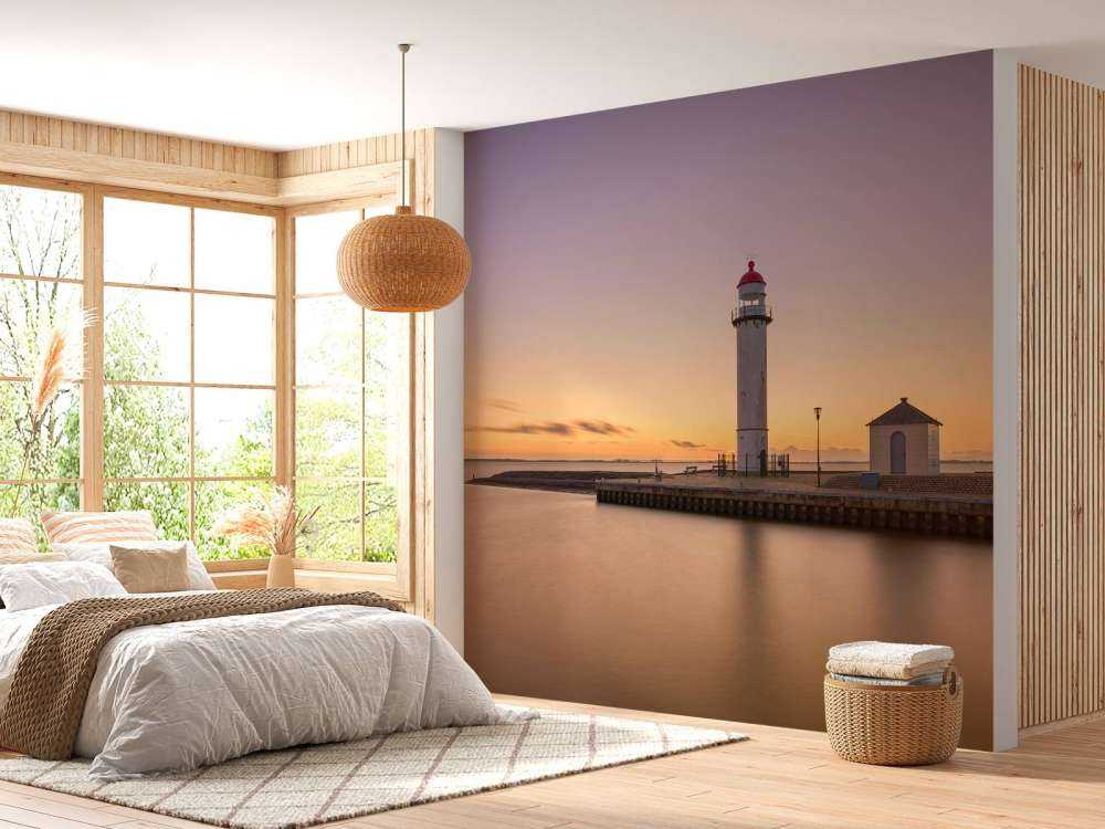 Leuchtturm bei Sonnenuntergang