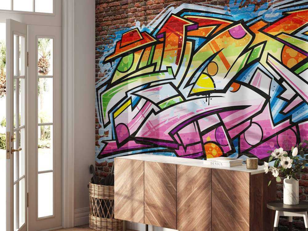 Graffiti auf rotem Backstein