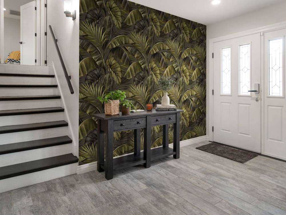 Dunkle Bananenblätter