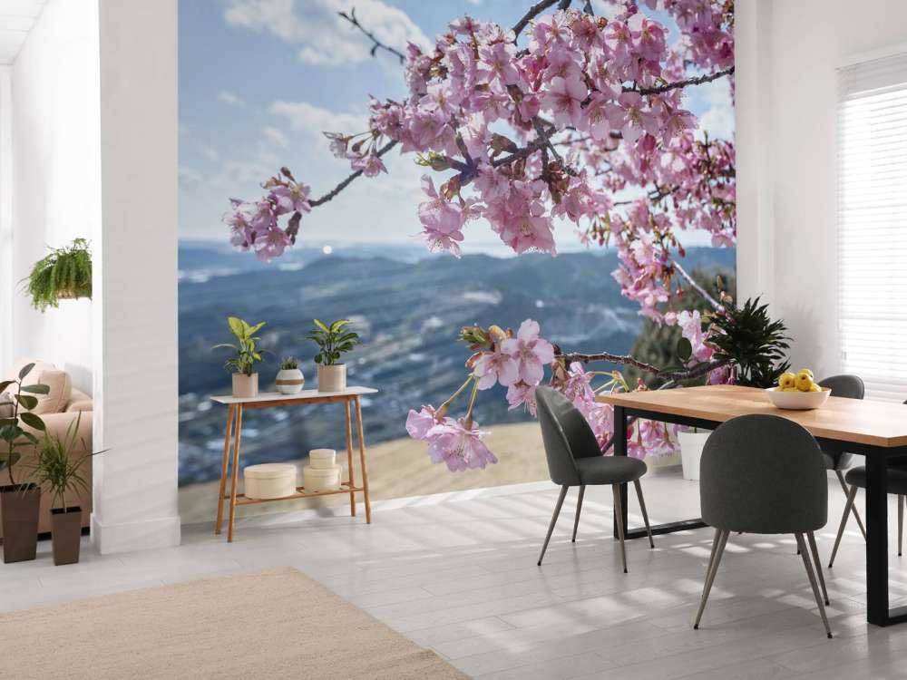 Japanische Blüten mit Bergen