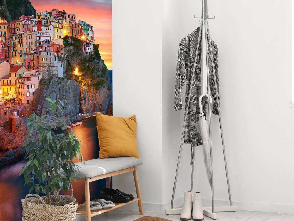 Italienische Stadt bei Sonnenuntergang