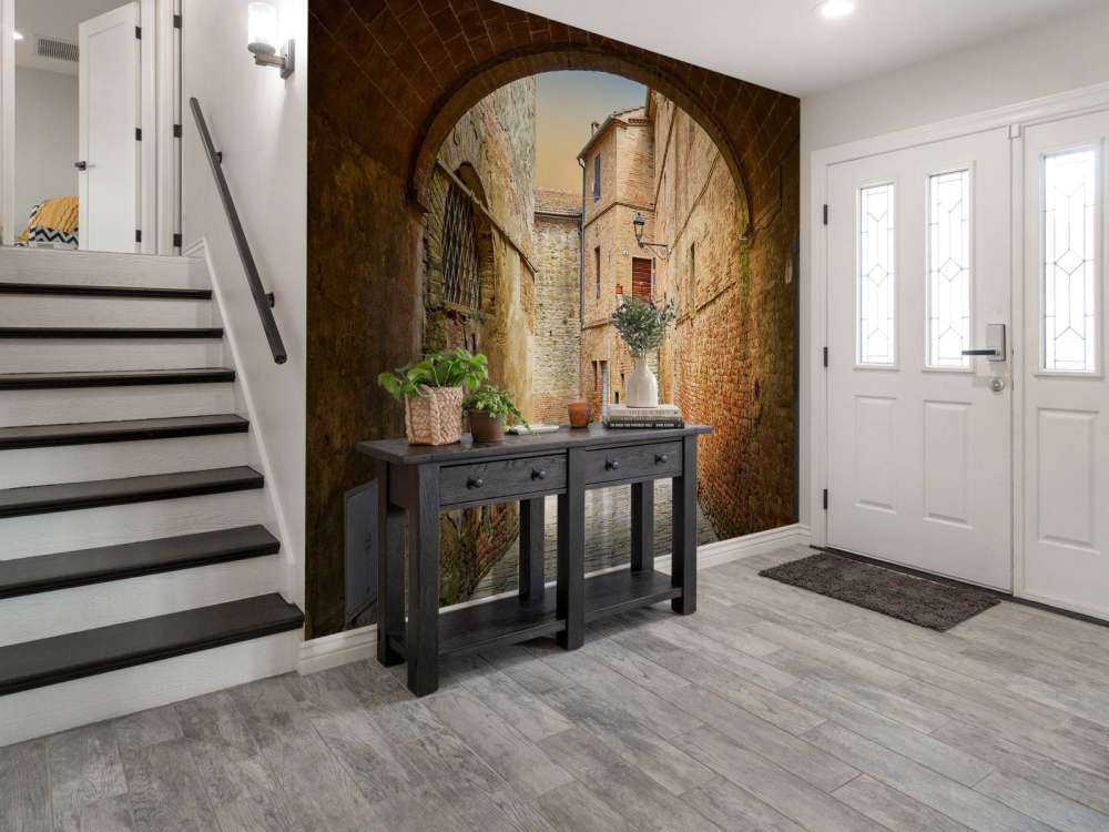 Schmale gewölbte Straße