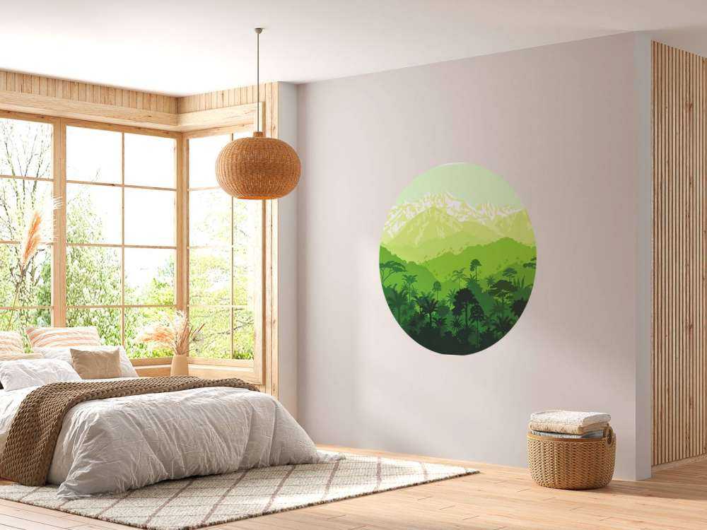 Urwaldbäume und hohe Berge