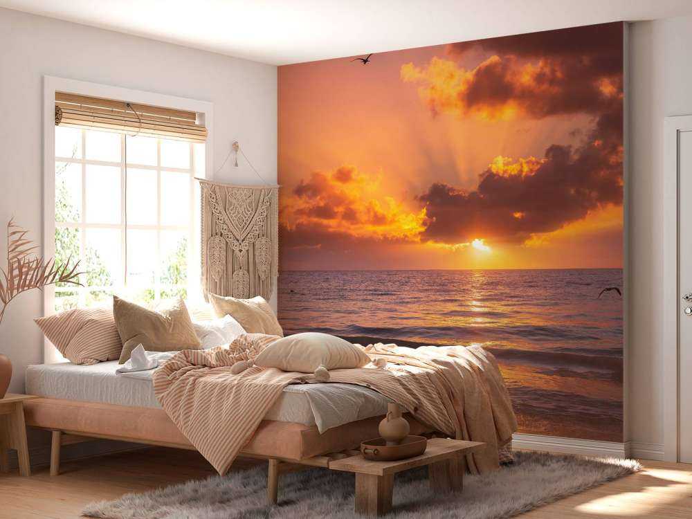 Schöner orangefarbener Sonnenuntergang