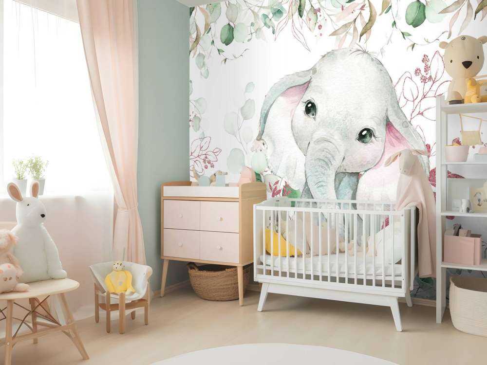Elefantenbaby mit Minze und rosa Blättern