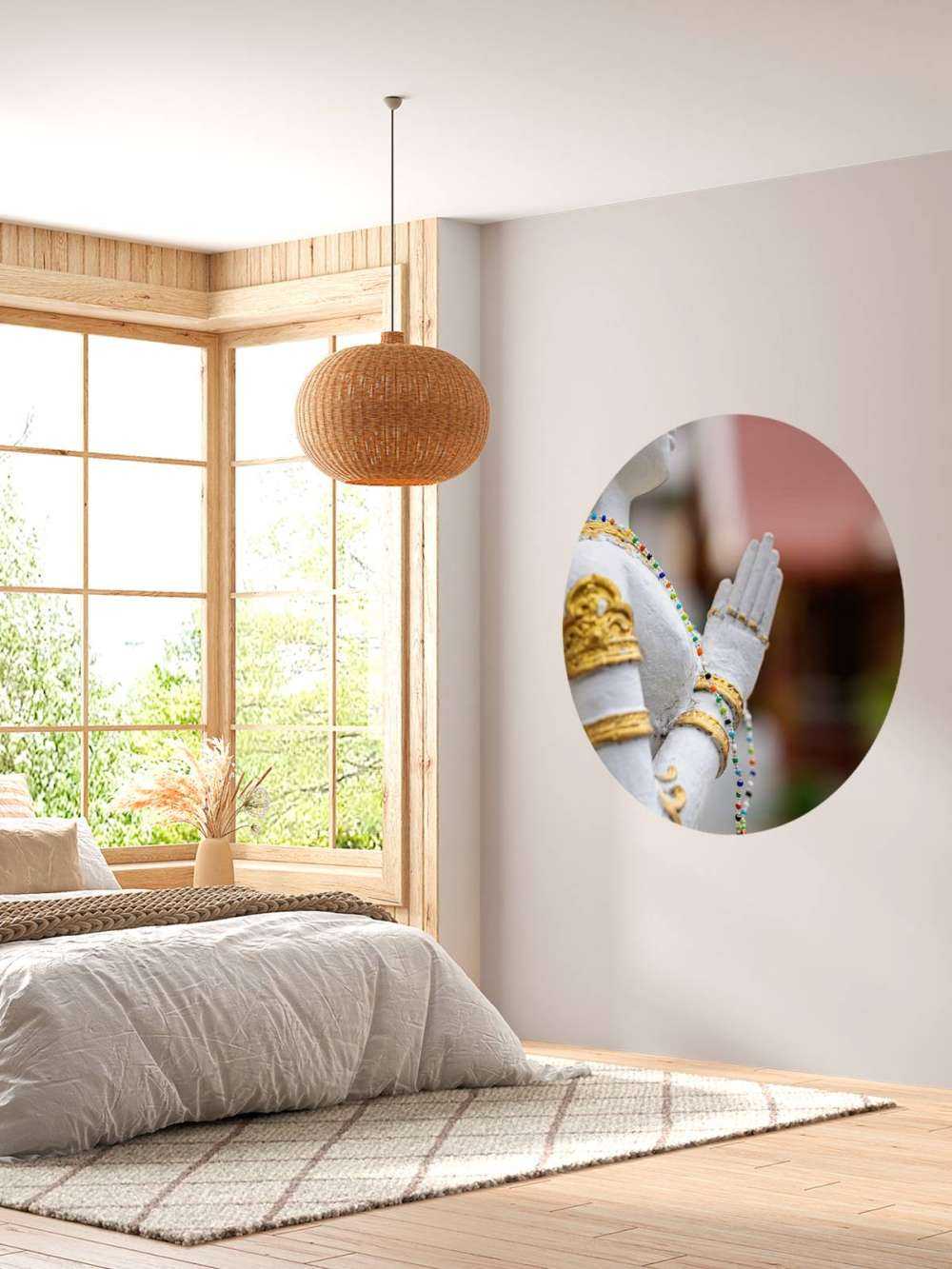 Weißer und goldener Buddha Tempelanlage in Bangkok (Thailand)