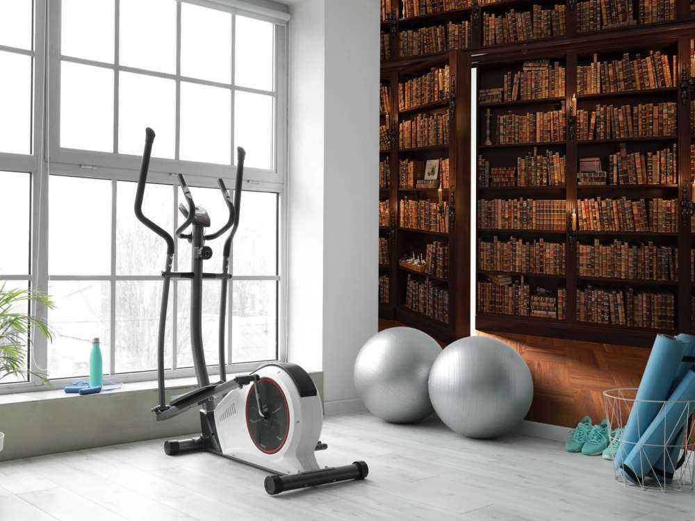 Geheime Bibliothek mit verborgener Tür