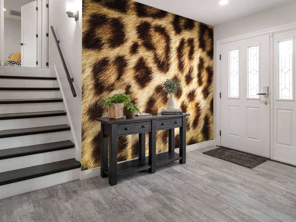 Panther Mantel