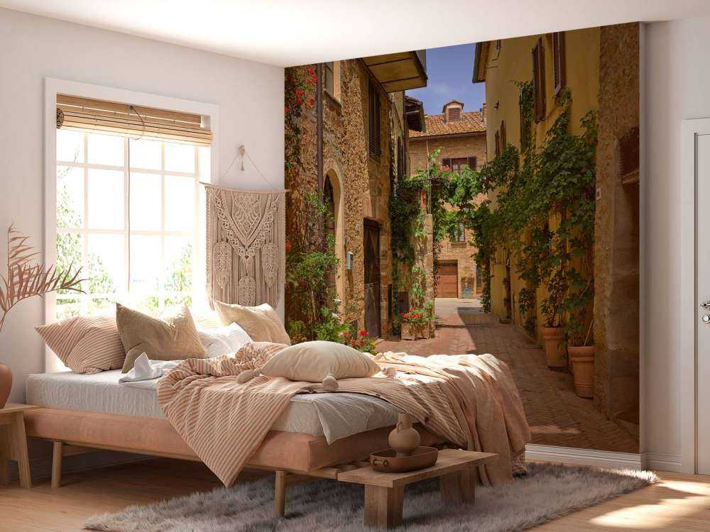 Italienische Straße mit Pflanzen