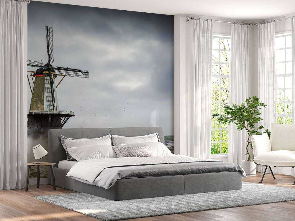 Mühle mit Sturmwellen