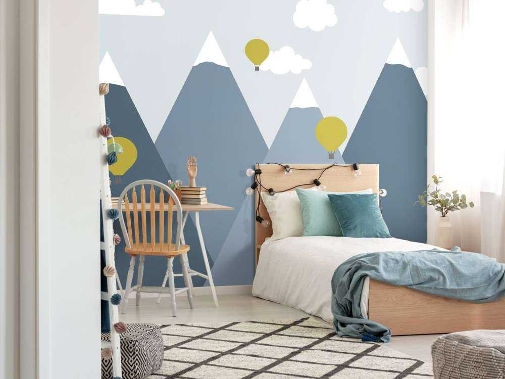 Blaue Berge mit Luftballons